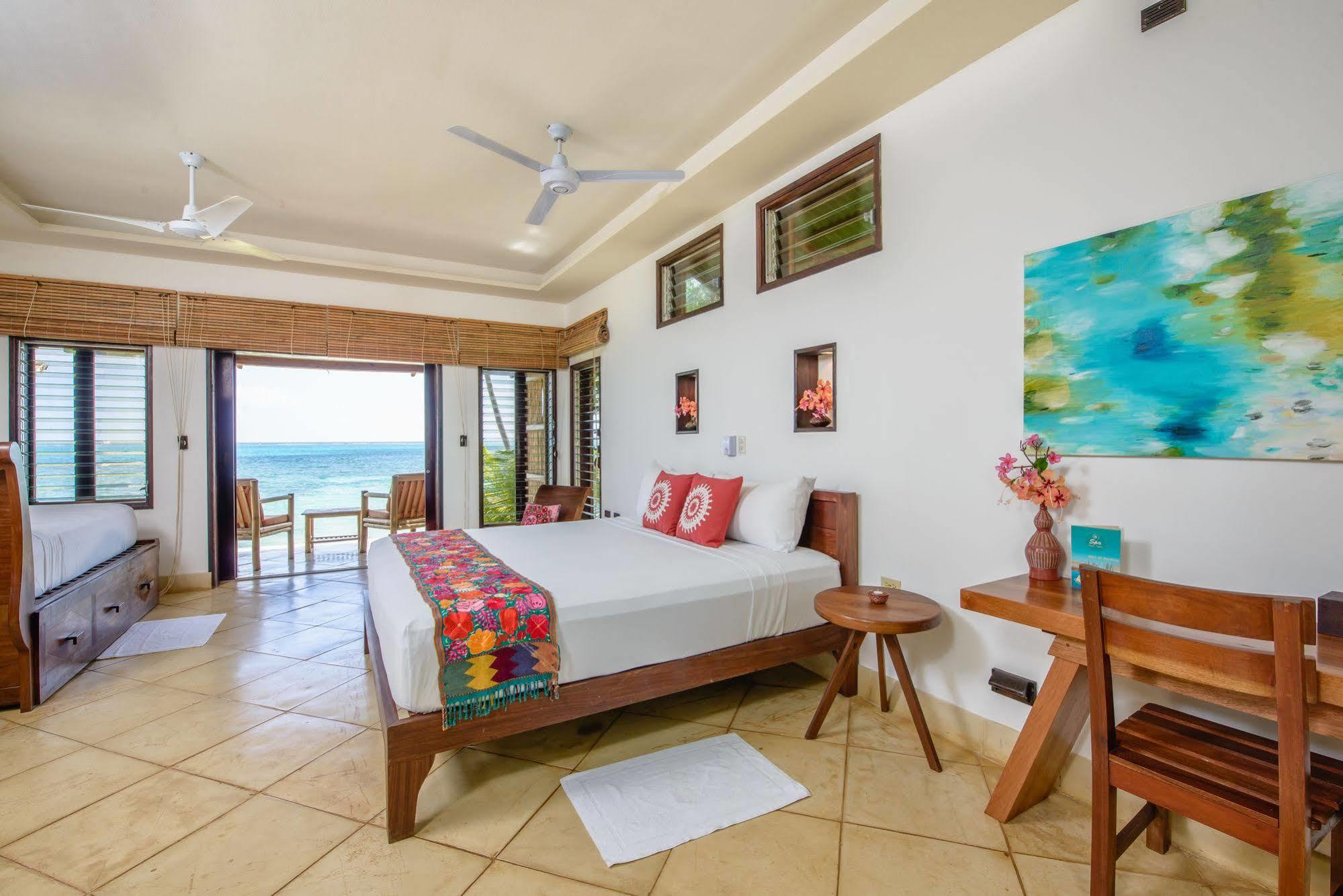 Yemaya Reefs, A Small Luxury Hotel 리틀 콘 아일랜드 외부 사진